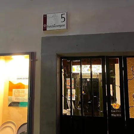 Private In Innerstadt Quarto em Acomodações Particulares *